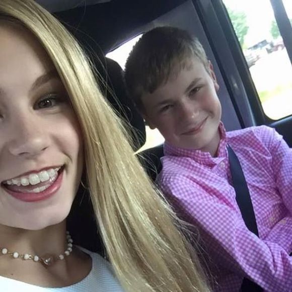 Meet your Posher, Beth - Picture 1 of 1